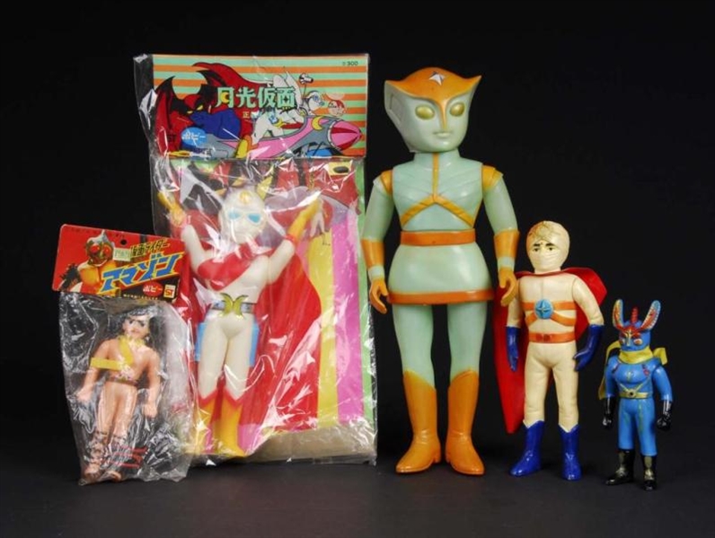 LOT OF 5: TOYS.                                   