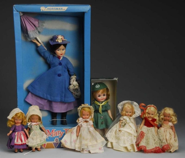 LOT OF COLLECTIBLE DOLLS.                         