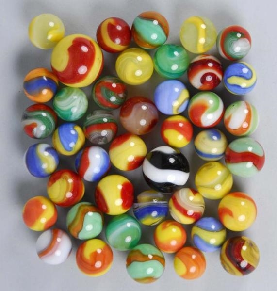 LOT OF 43: MACHINE-MADE MARBLES.                  
