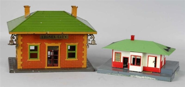 LOT OF 2: TOY TRAIN ACCESSORIES.                  