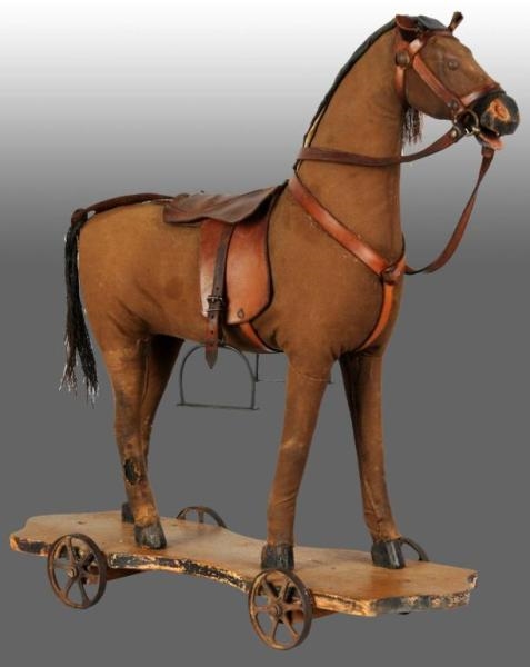 LARGE HORSE PULL TOY.                             