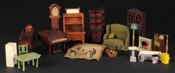 LOT OF DOLL HOUSE FURNITURE AND ACCESSORIES.      