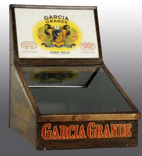 TIN & GLASS GARCIA GRANDE CIGARS CASE.            
