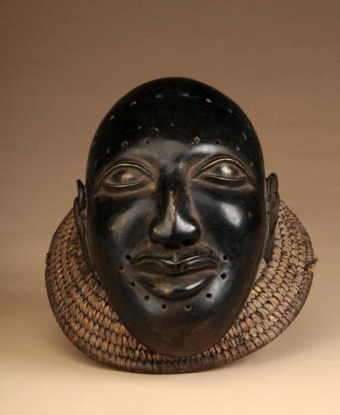 AFRICAN MASK.                                     