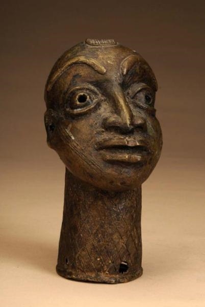 WEST AFRICAN HEAD STATUE.                         