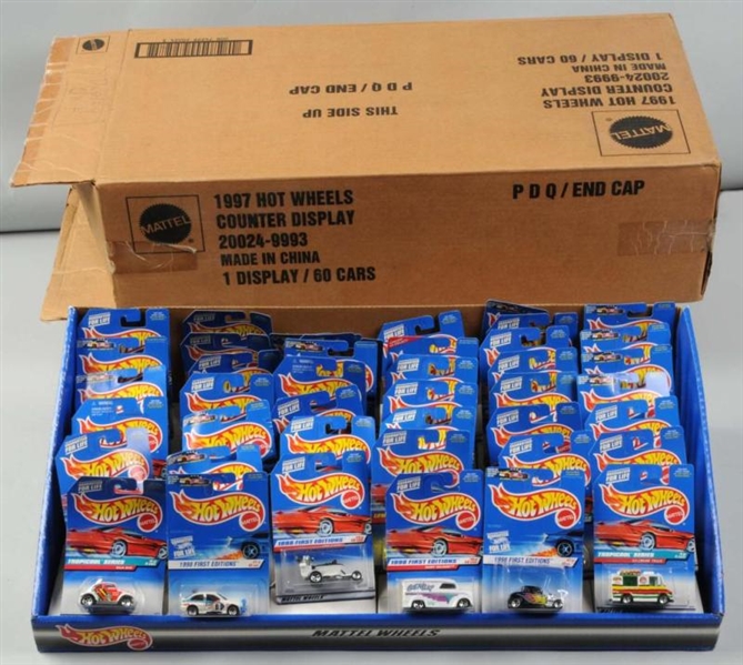 MATTEL HOT WHEELS 1997 COUNTER DISPLAY WITH CARS. 