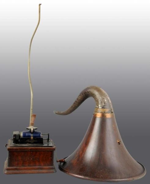 EDISON PHONOGRAPH WITH LARGE WOODEN HORN.         