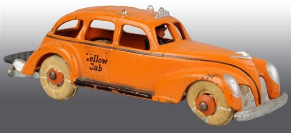 CAST IRON HUBLEY YELLOW CAB AUTOMOBILE TOY.       
