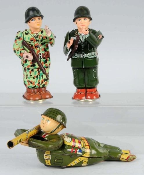 LOT OF 3: TIN SOLDIER WIND-UP & FRICTION TOYS.    