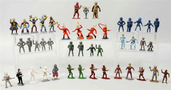 LOT OF APPROX. 40 VINTAGE PLASTIC SPACE FIGURES.  