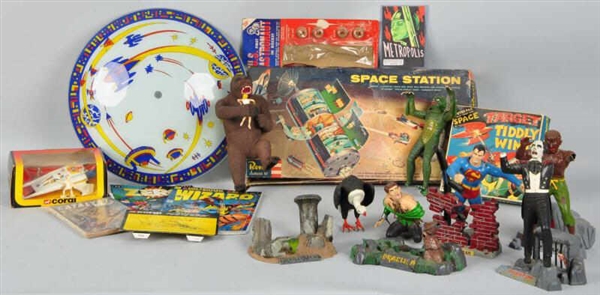 MISCELLANEOUS LOT OF SPACE ITEMS.                 