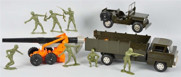 PRESSED STEEL MARX ARMY MOBILE ARTILLERY SET.     