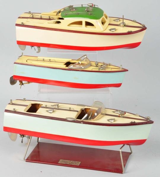 LOT OF 3: WOODEN BATTERY-OPERATED BOAT TOYS.      