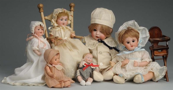 LOT OF 6: SMALL BABY DOLLS.                       