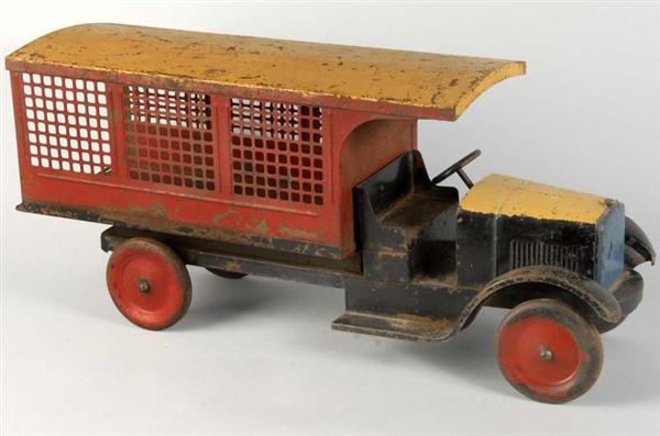 PRESSED STEEL BUDDY L EXPRESS LINES TRUCK TOY.    