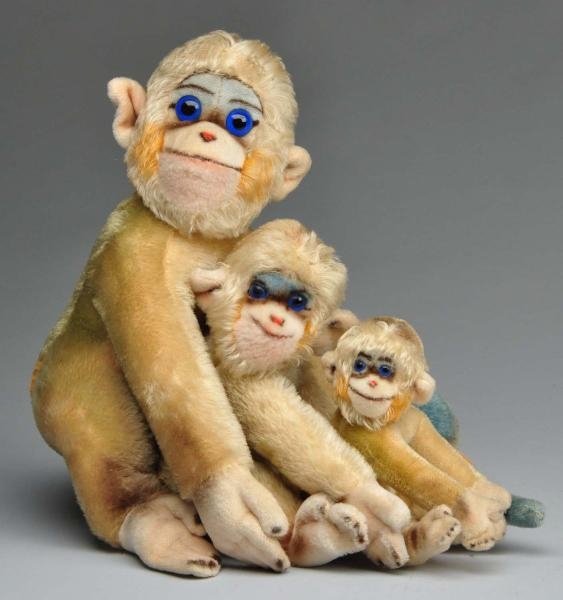 LOT OF 3: STEIFF MONKEYS.                         