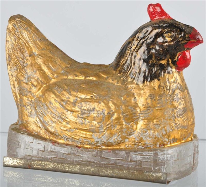 GLASS CHICKEN SITTING ON NEST CANDY CONTAINER.    