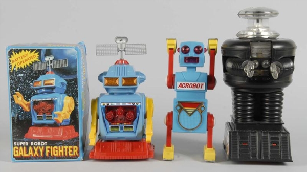 LOT OF 3: PLASTIC ROBOT BATTERY-OPERATED TOYS.    