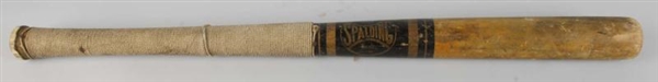 EARLY VINTAGE SPALDING BASEBALL BAT.              