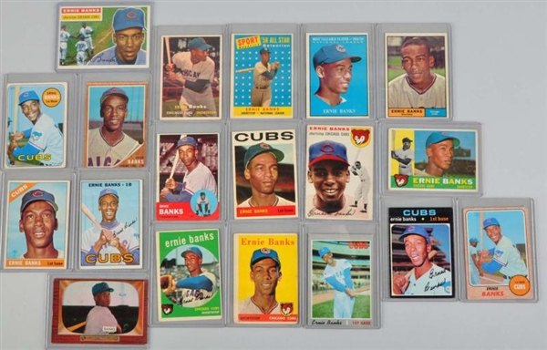 LOT OF 19: ERNIE BANKS BASEBALL CARDS.            