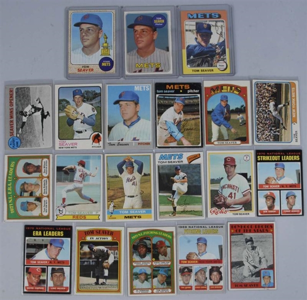 LOT OF 24: TOPPS FRANK ROBINSON BASEBALL CARDS.   