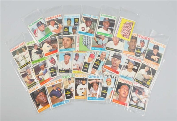 LOT OF 34: TOPPS 1964 BASEBALL CARDS.             