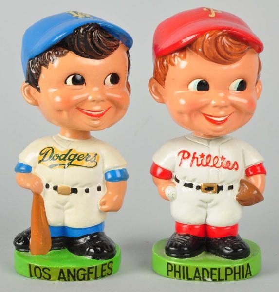 LOT OF 2: BASEBALL BOBBING HEAD DOLLS.            