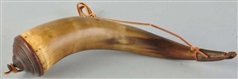 LARGE POWDER HORN WITH WOODEN TIP.                