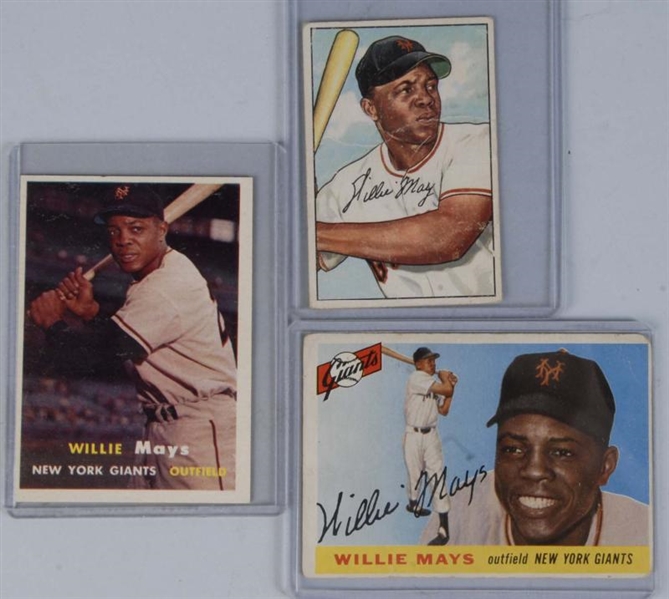 LOT OF 3: VINTAGE WILLIE MAYS BASEBALL CARDS.     