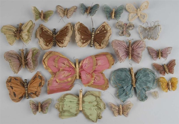 LOT OF PAPER BUTTERFLY/MOTH CHRISTMAS DECORATIONS 