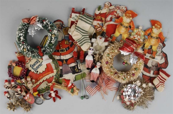 LOT OF VARIOUS CHRISTMAS DECORATIONS.             