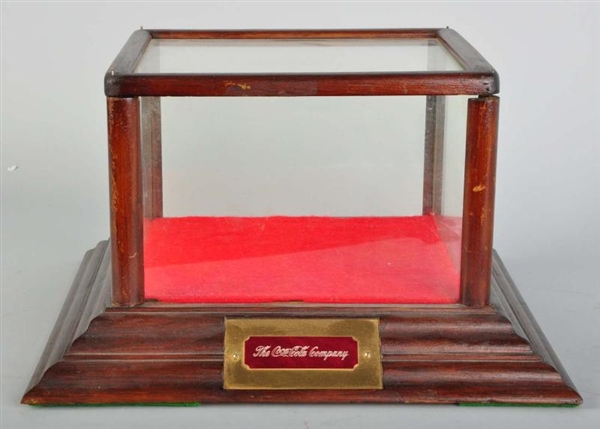 EARLY SMALL WOODEN & GLASS DISPLAY CASE.          