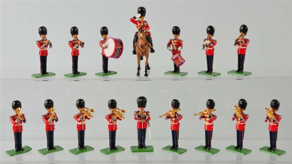 LOT OF 6: BOXED SETS OF METAL BRITAINS SOLDIERS.  