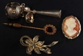 LOT OF 4: ANTIQUE JEWELRY PIECES.                 