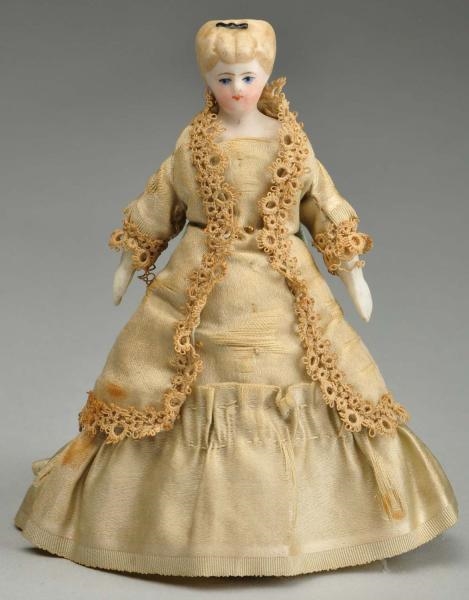 DESIRABLE S & H DOLL HOUSE LADY.                  