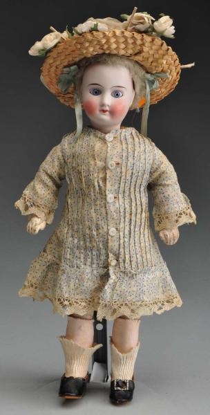 RARE BELTON-TYPE DOLL WITH FLANGE NECK.           