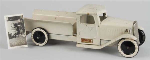 PRESSED STEEL STRUCTO DELIVERY TRUCK TOY.         