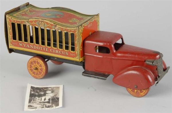 PRESSED STEEL WYANDOTTE CIRCUS TRUCK TOY.         