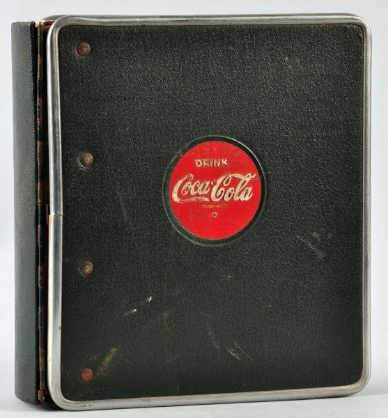 1940S COCA-COLA BOTTLERS ADVERTISING MANUAL.      