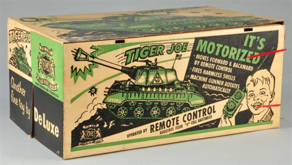 DELUXE READING TIGER JOE TANK BATTERY-OP TOY.     