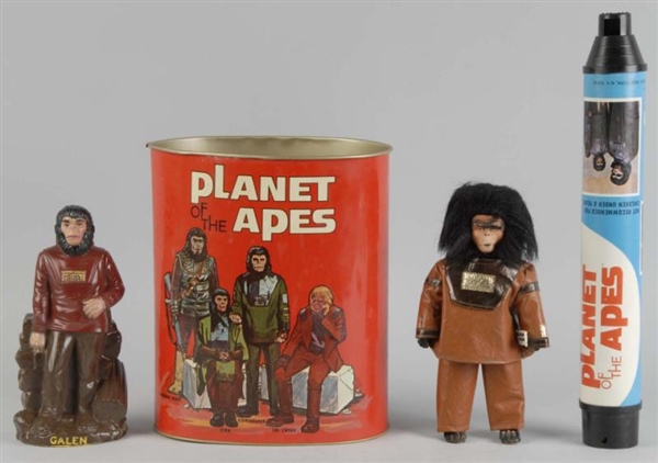 LOT OF 4: VINTAGE PLANET OF THE APES ITEMS.       