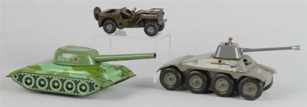 LOT OF 3: TIN MILITARY VEHICLE TOYS.              