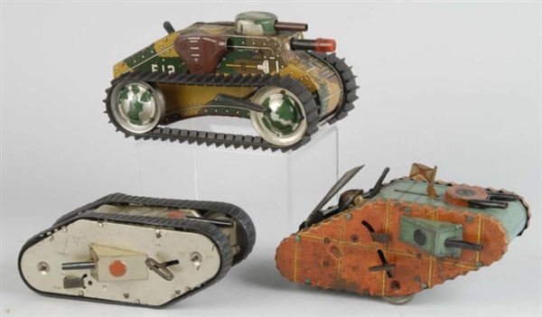 LOT OF 3: TIN LITHO MARX TANK WIND-UP TOYS.       