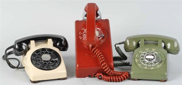LOT OF 3: WESTERN ELECTRIC 500 SERIES TELEPHONES. 