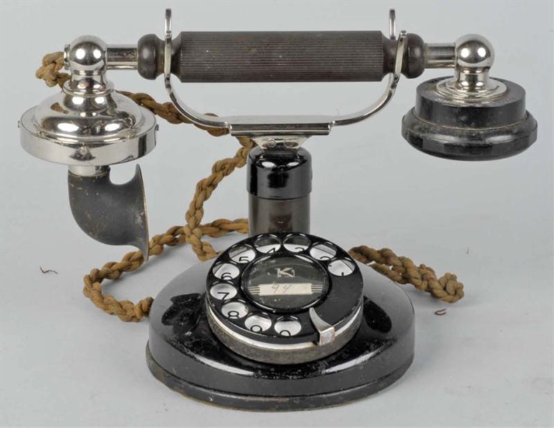 KELLOGG DIAL GRAB-A-PHONE TELEPHONE.              