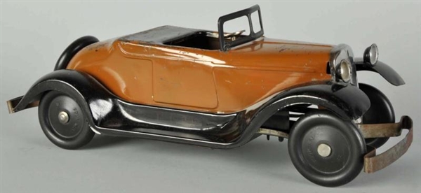PRESSED STEEL CONVERTIBLE AUTOMOBILE WIND-UP TOY. 