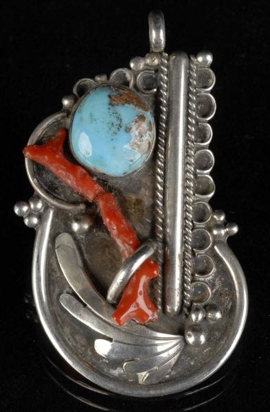 LARGE NATIVE AMERICAN INDIAN JEWELRY PENDANT.     