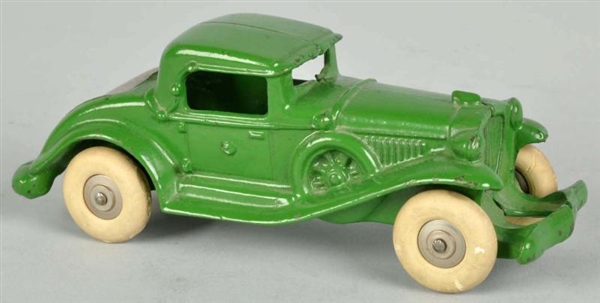 CAST IRON WILLIAMS ROADSTER AUTOMOBILE TOY.       