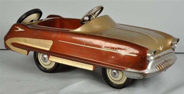 GARTON KIDILLAC DELUXE CHAIN-DRIVE PEDAL CAR TOY. 