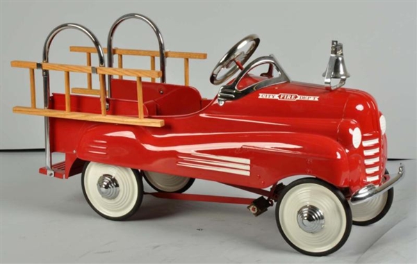 STEELCRAFT MURRAY PONTIAC FIRE TRUCK PEDAL TOY.   